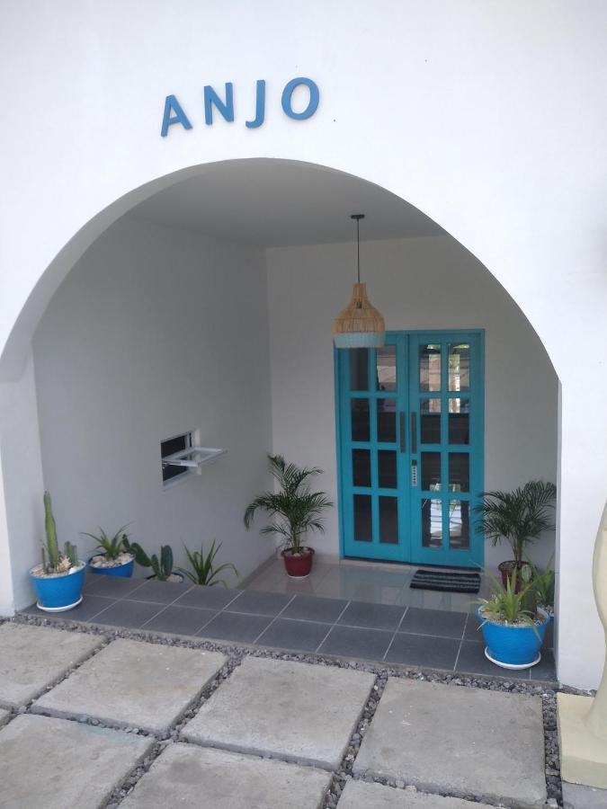 Anjo Maumere Hotel & Restaurant Extérieur photo